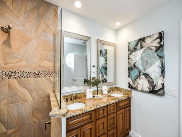 6 Bedroom No Roads to Cross to Beach Anna Maria Rental